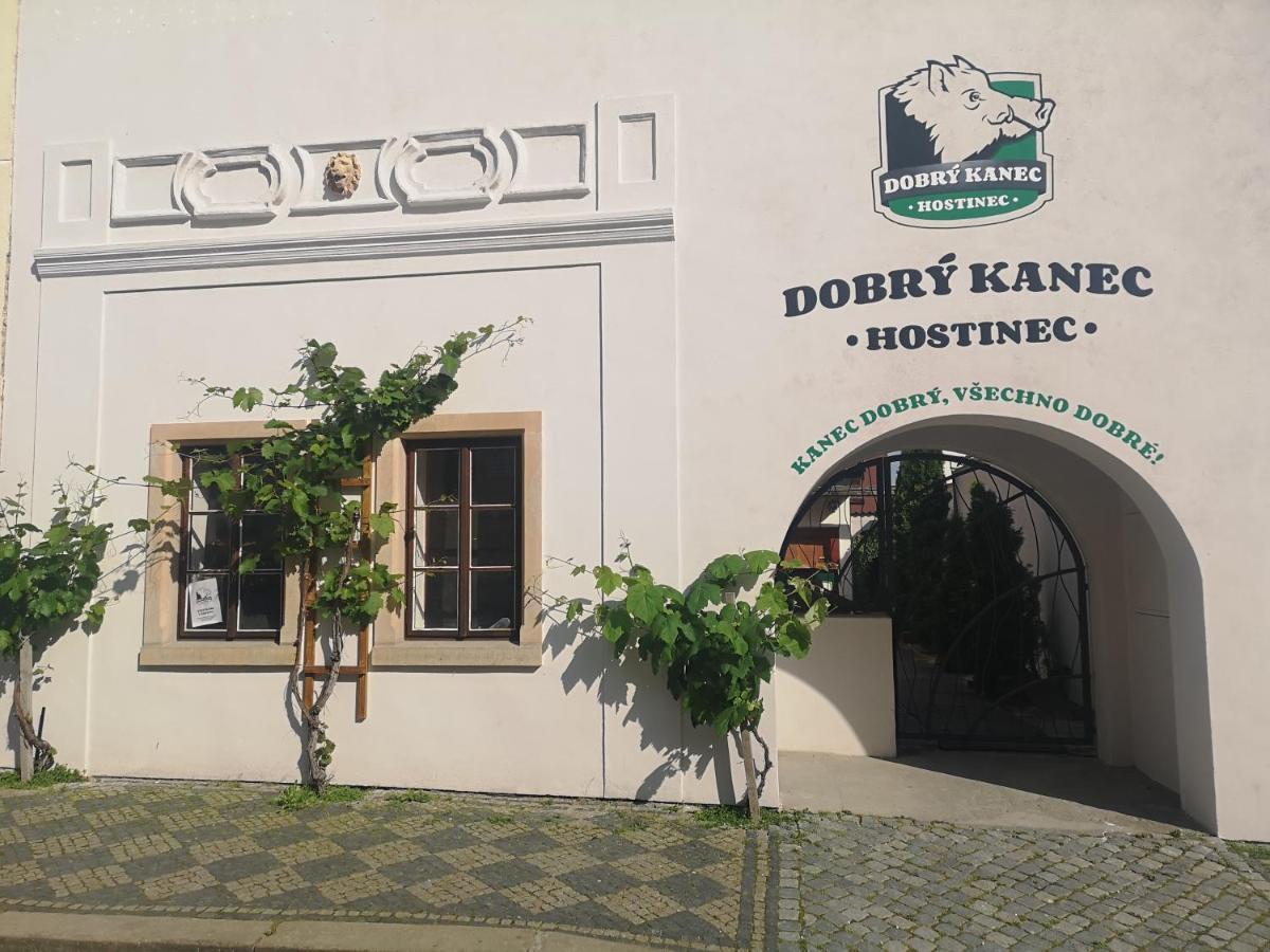 Dobrý Kanec - Hostinec Mělník Exterior foto